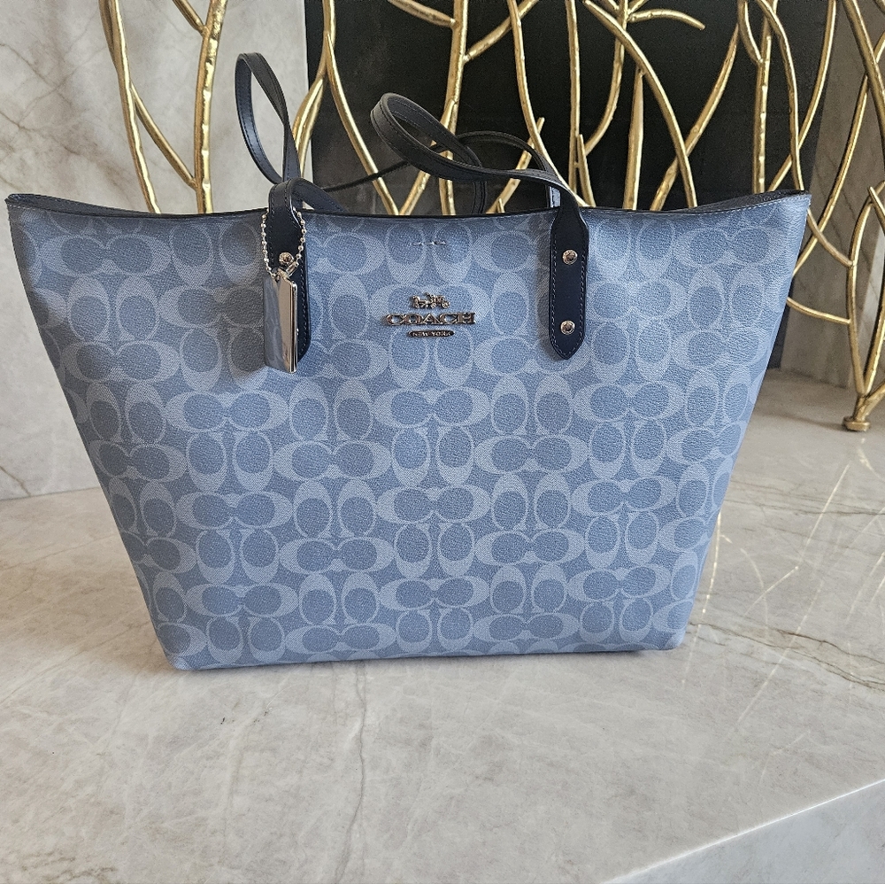 NEW Coach Large Tote Bag